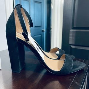 Womens 9 1/2 strapping black heel